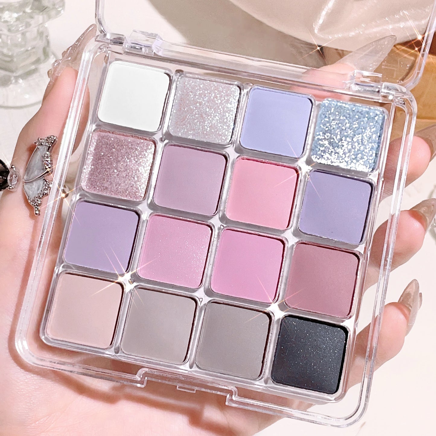 16-color eyeshadow palette